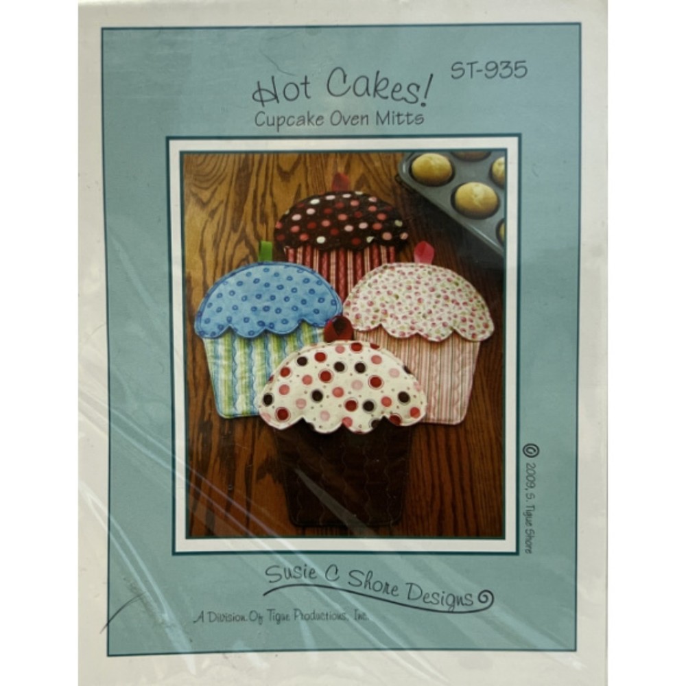 Hot Cakes - Cupcake oven Mitts #935 Sewing Pattern